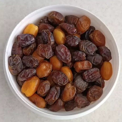 تصویر 2 از خرما خاصویی تر خوش طعم با بافت یکنواخت